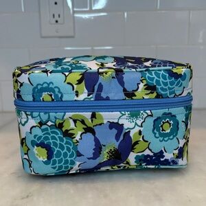 Vera Bradley Travel Cosmetic Case Toiletry Bag Organizer Blueberry Bloom Quilted